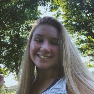 Meet your Posher, Evelyn